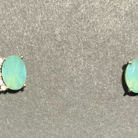 Tai Aqua chalcedony stud earrings - Picture 2 of 6